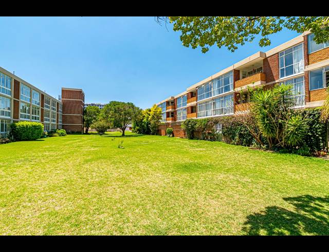 1 BEDROOM APARTMENT FOR SALE IN SANDOWN